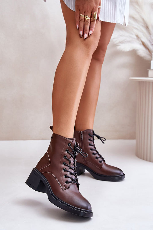 Stiefeletten mit Absatz Step in style