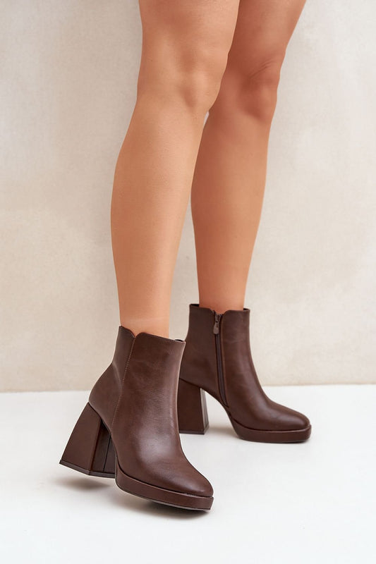 Stiefeletten mit Absatz Step in style