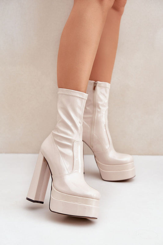 Stiefeletten mit Absatz Step in style